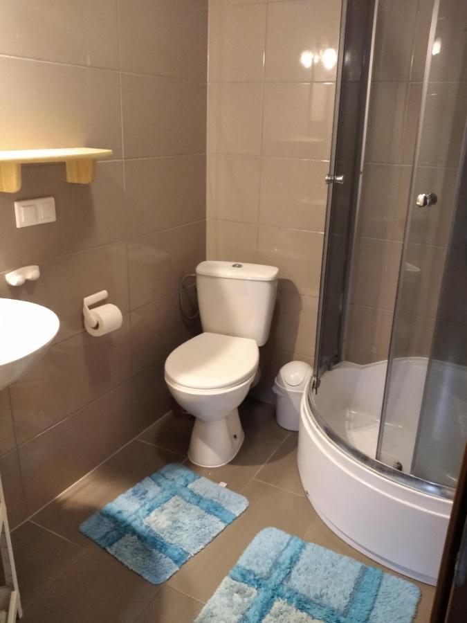 Domki I Apartamenty Nad Jeziorem Solinskim Z Basenem I Widokiem Na Gory Wolkowyja Exterior foto
